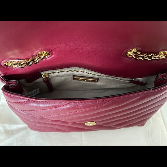 TORY BURCH KIRA CHEVRON SMALL CONVERTIBLE BAG - Picture 3 of 5